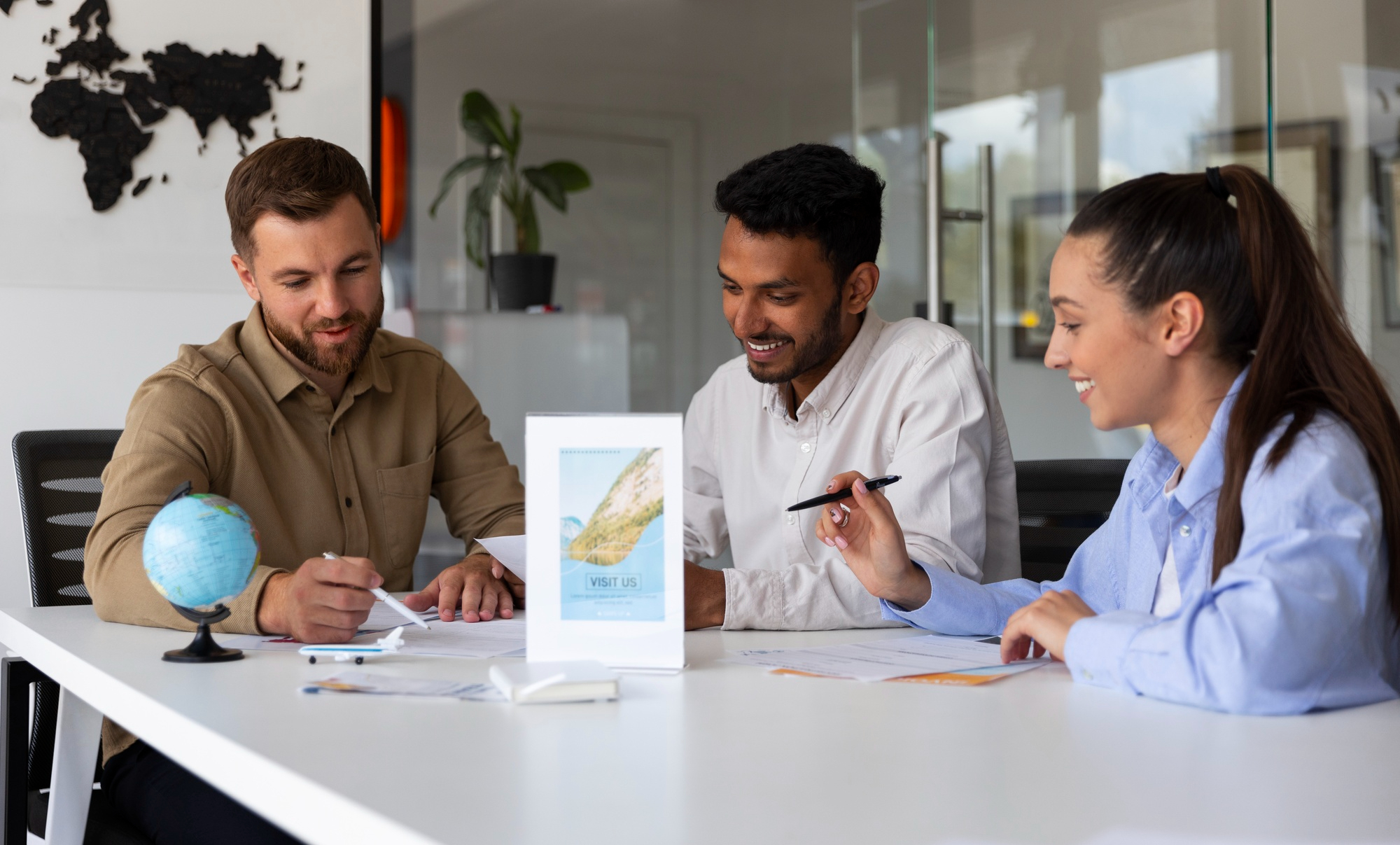 How Pakistani & Indian Expats in UAE Can Apply for Student Visas for UK Without Hassle